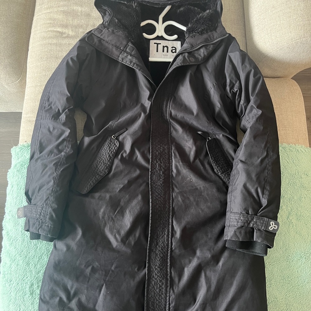 TNA Black Women's Ski & Snow Jacket